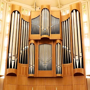 Plymouth UCC Fisk Organ